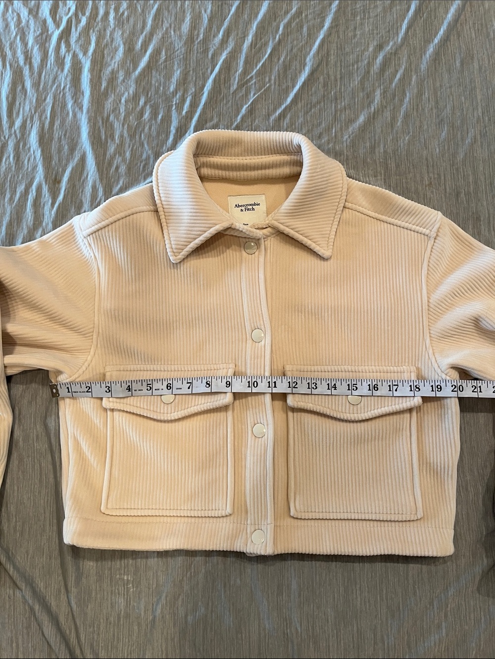 Abercrombie Velour Corduroy Cropped Shacket - Picture 5 of 8
